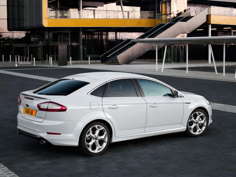  Ford Mondeo Titanium X Hatchback 2010 года  (UK) (фото 2 из 18)